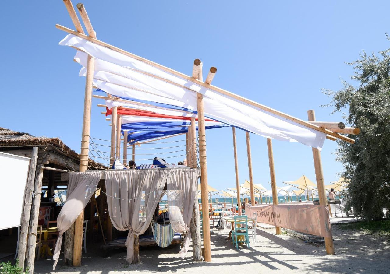 Sea View Studio - Mamaia Nord 2 Appartement Năvodari Buitenkant foto